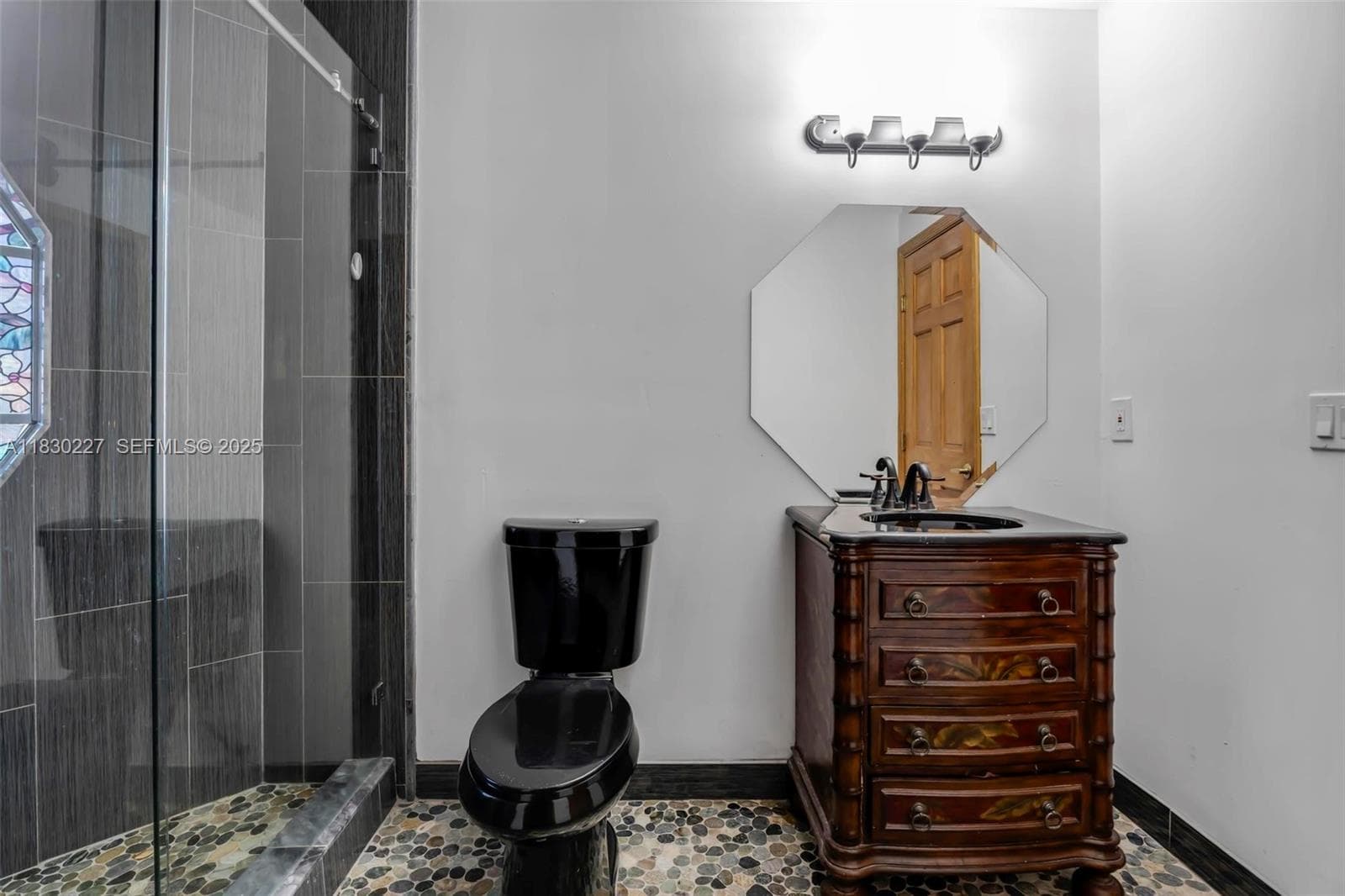 2221 SW 28th Way photo 36