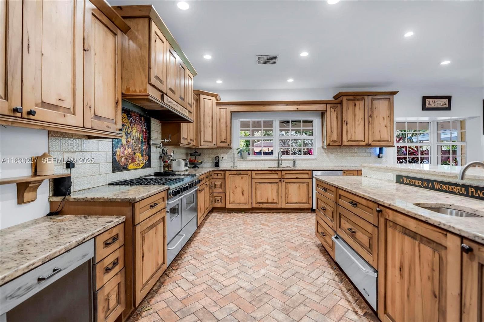 2221 SW 28th Way photo 10