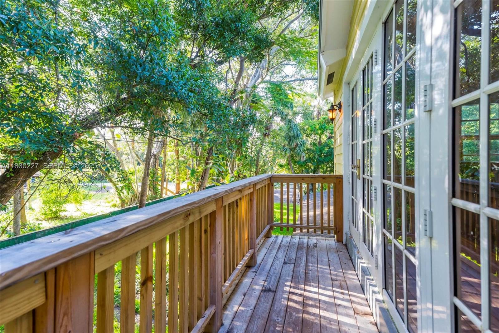 2221 SW 28th Way photo 8