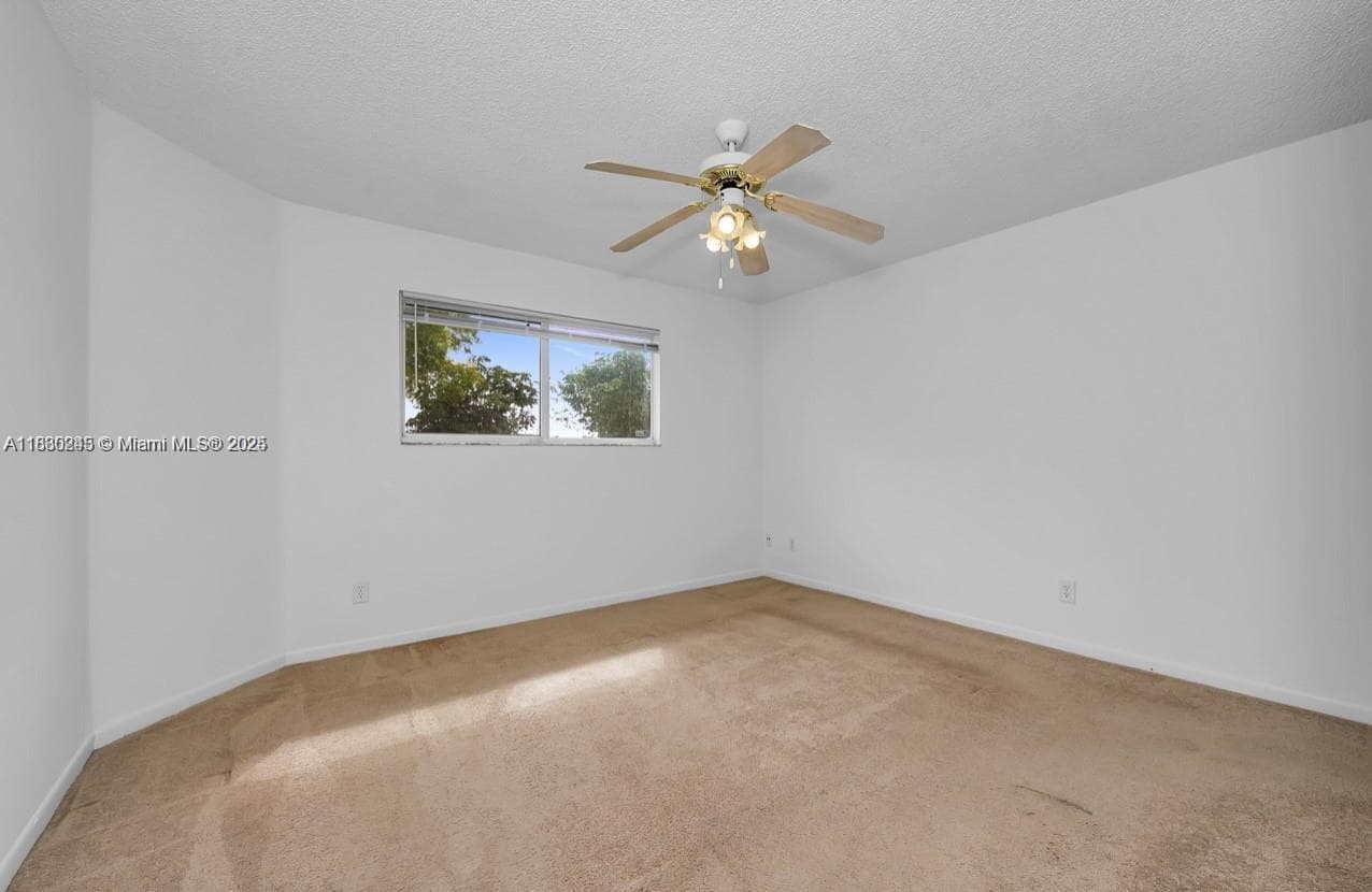 summer lake · #104 in Oakland Park - Photo 7
