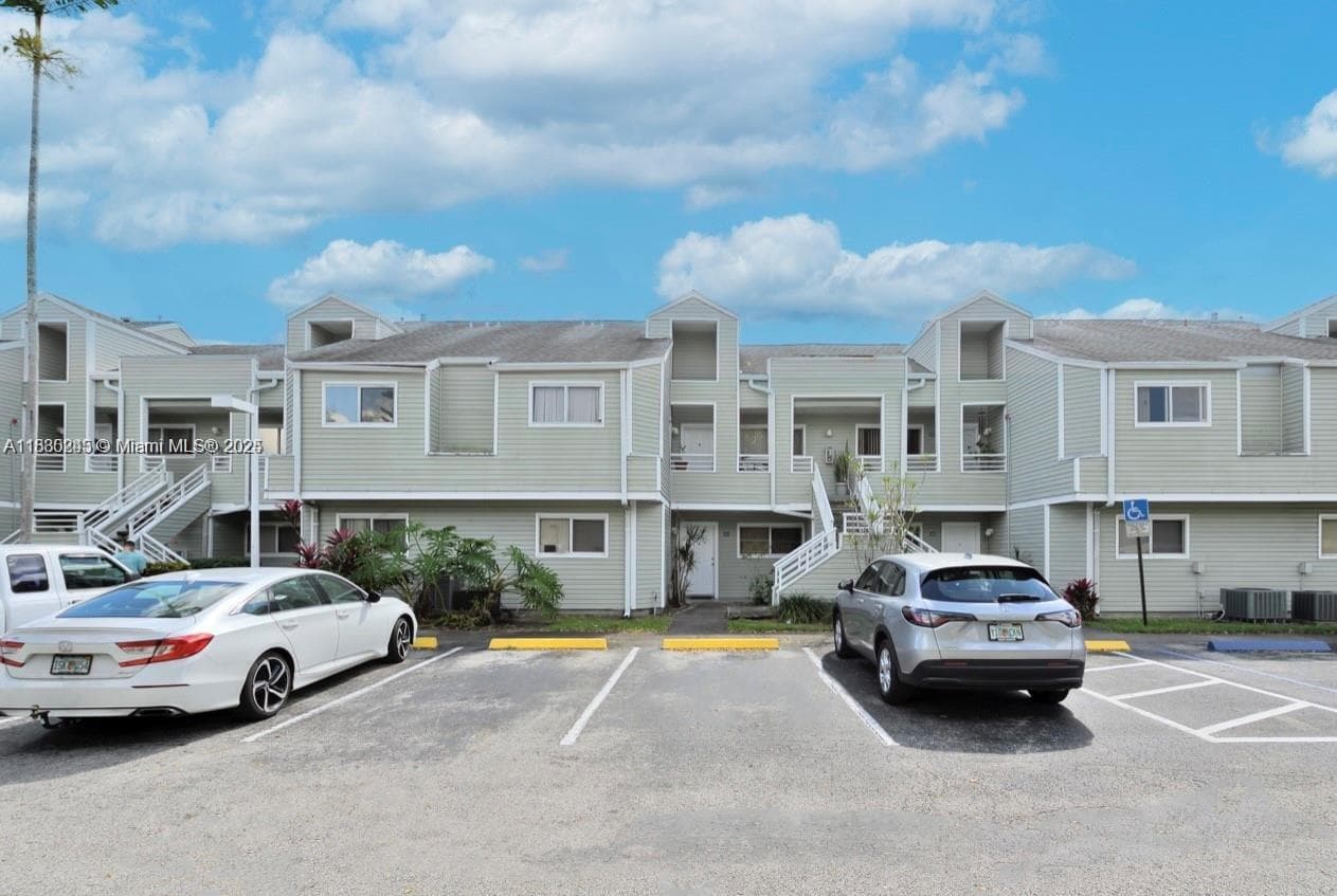 summer lake · #104 in Oakland Park - Photo 1