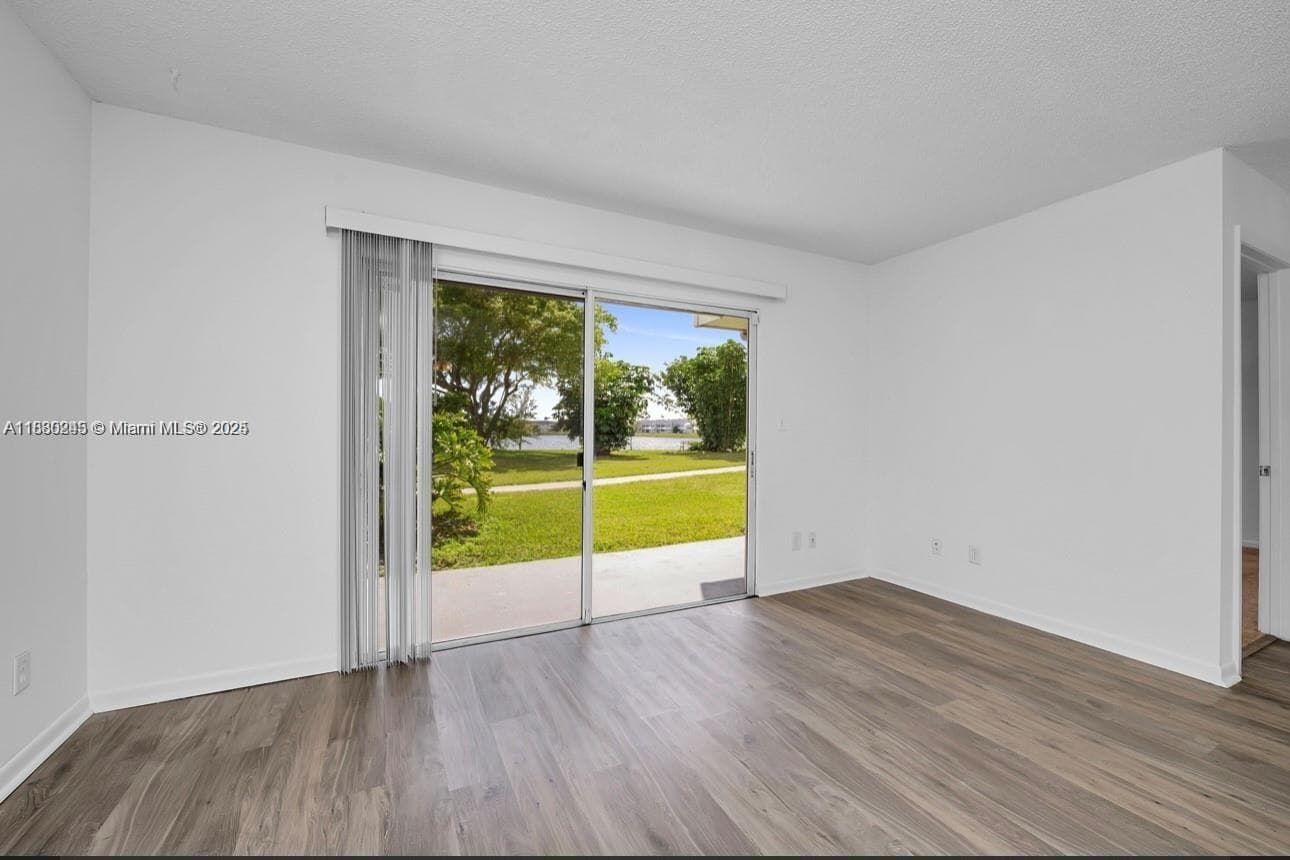 summer lake · #104 in Oakland Park - Photo 4