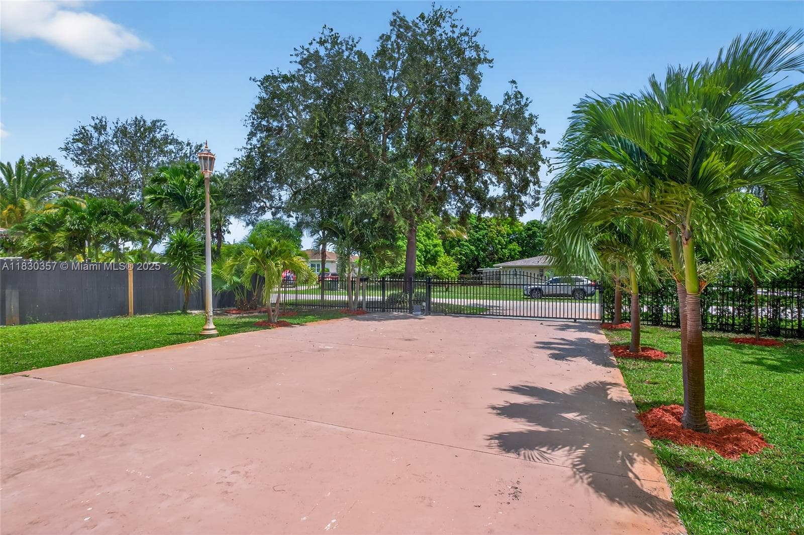 Driveway Main entrance
