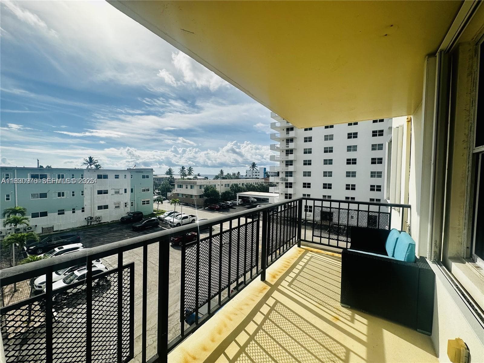 OXFORD TOWERS CONDO · #406 in Hollywood - Photo 10