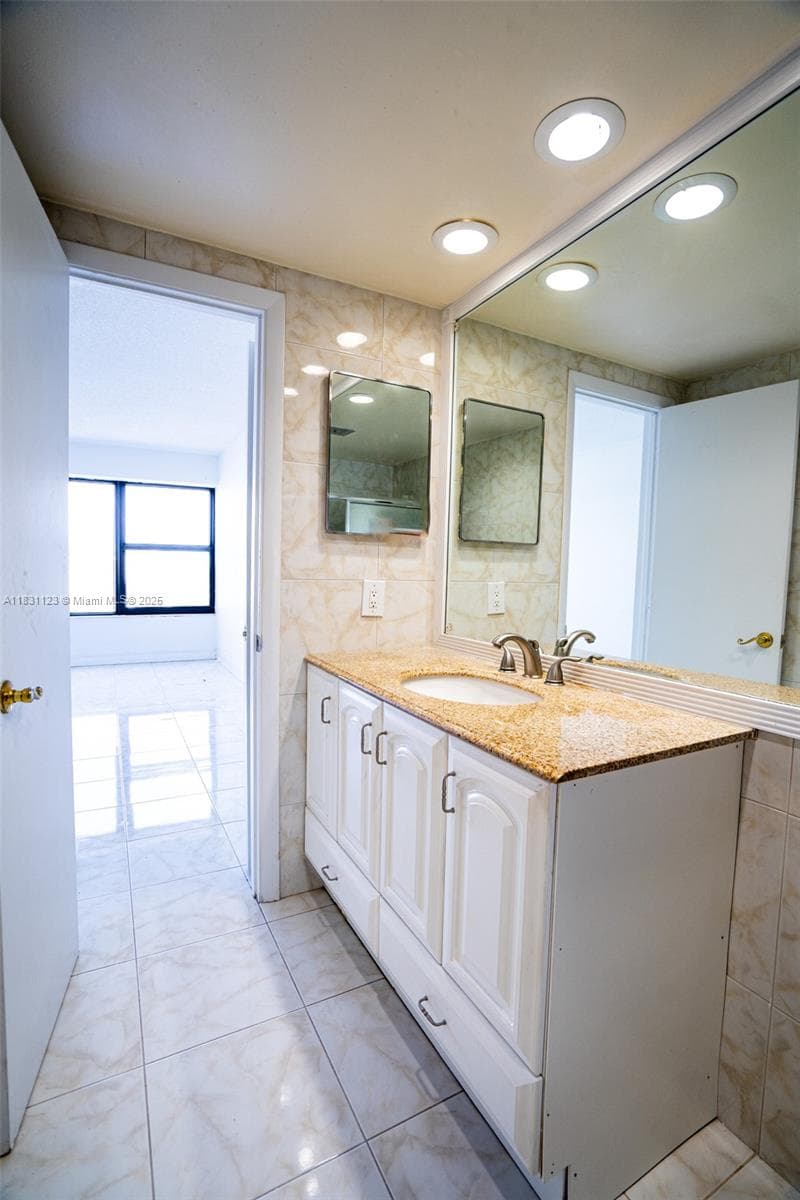 GALT OCEAN CLUB CONDO · #1215 in Fort Lauderdale - Photo 13