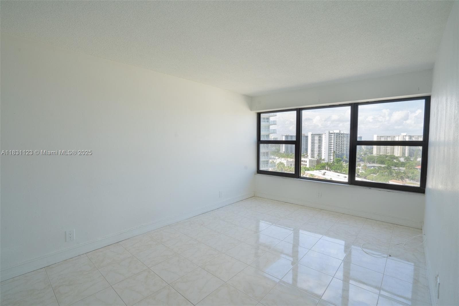 GALT OCEAN CLUB CONDO · #1215 in Fort Lauderdale - Photo 7
