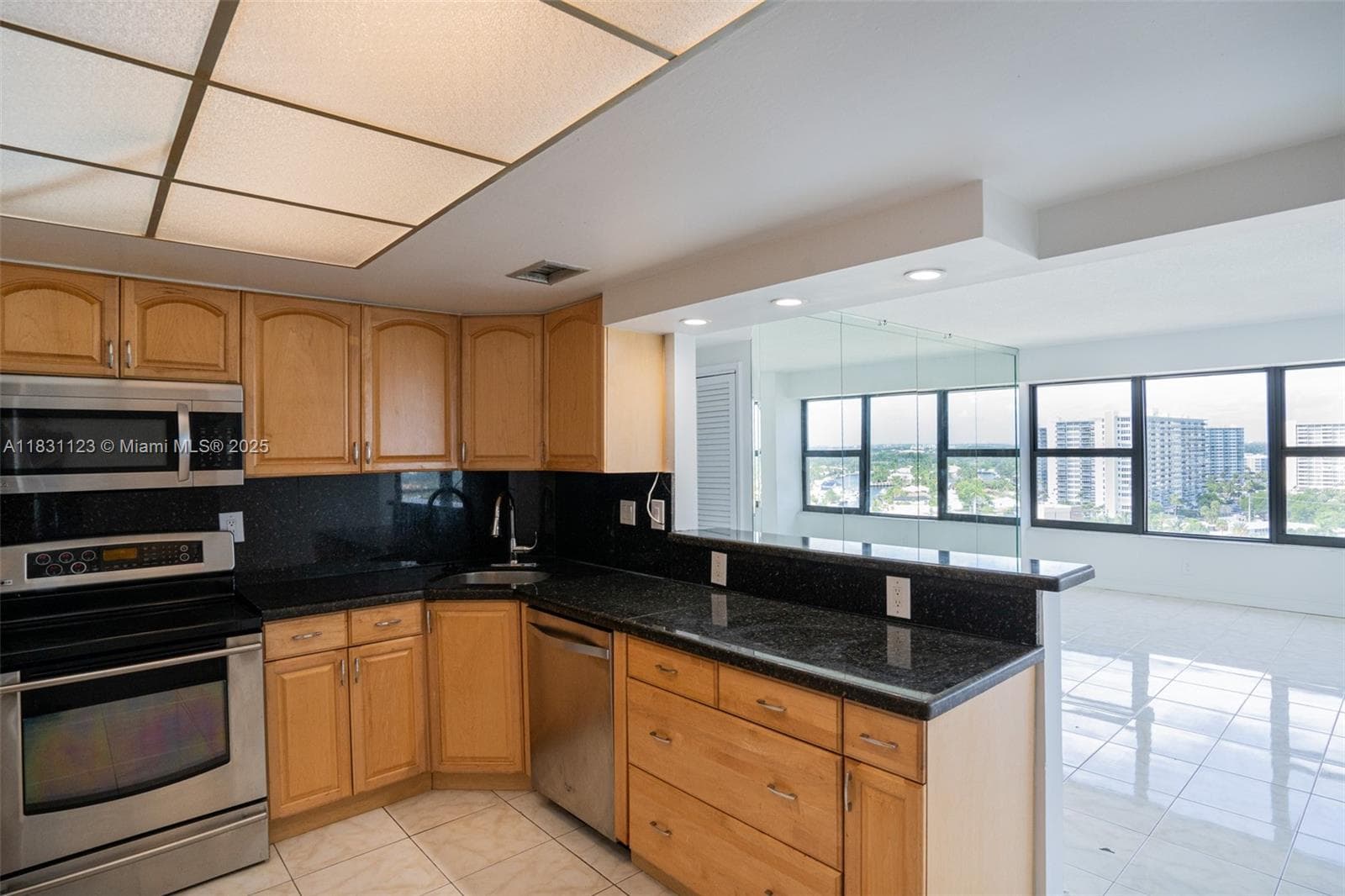 GALT OCEAN CLUB CONDO · #1215 in Fort Lauderdale - Photo 3