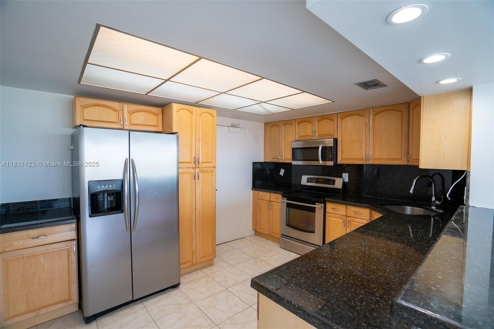 GALT OCEAN CLUB CONDO · #1215 in Fort Lauderdale - Photo 1