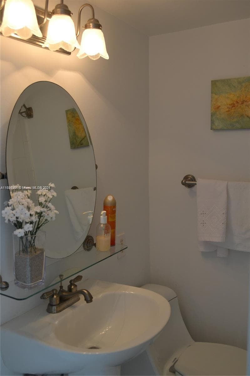 REGENCY TOWER CONDO · #111 in Fort Lauderdale - Photo 26