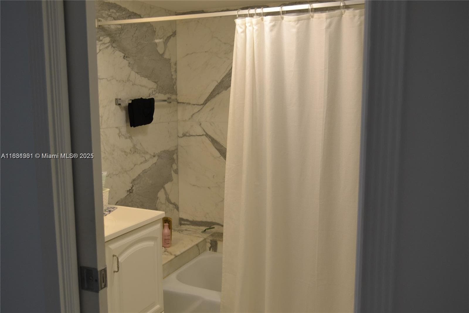 REGENCY TOWER CONDO · #111 in Fort Lauderdale - Photo 9