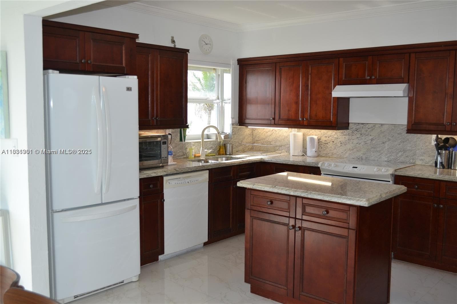 REGENCY TOWER CONDO · #111 in Fort Lauderdale - Photo 30