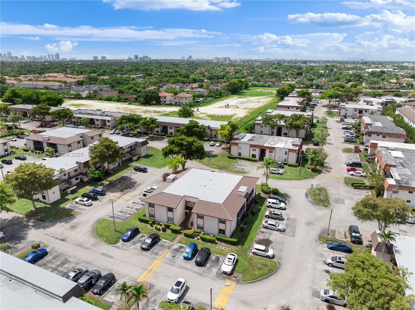 MONTEREY CONDO THREE · #101-36 in Miami - Photo 36