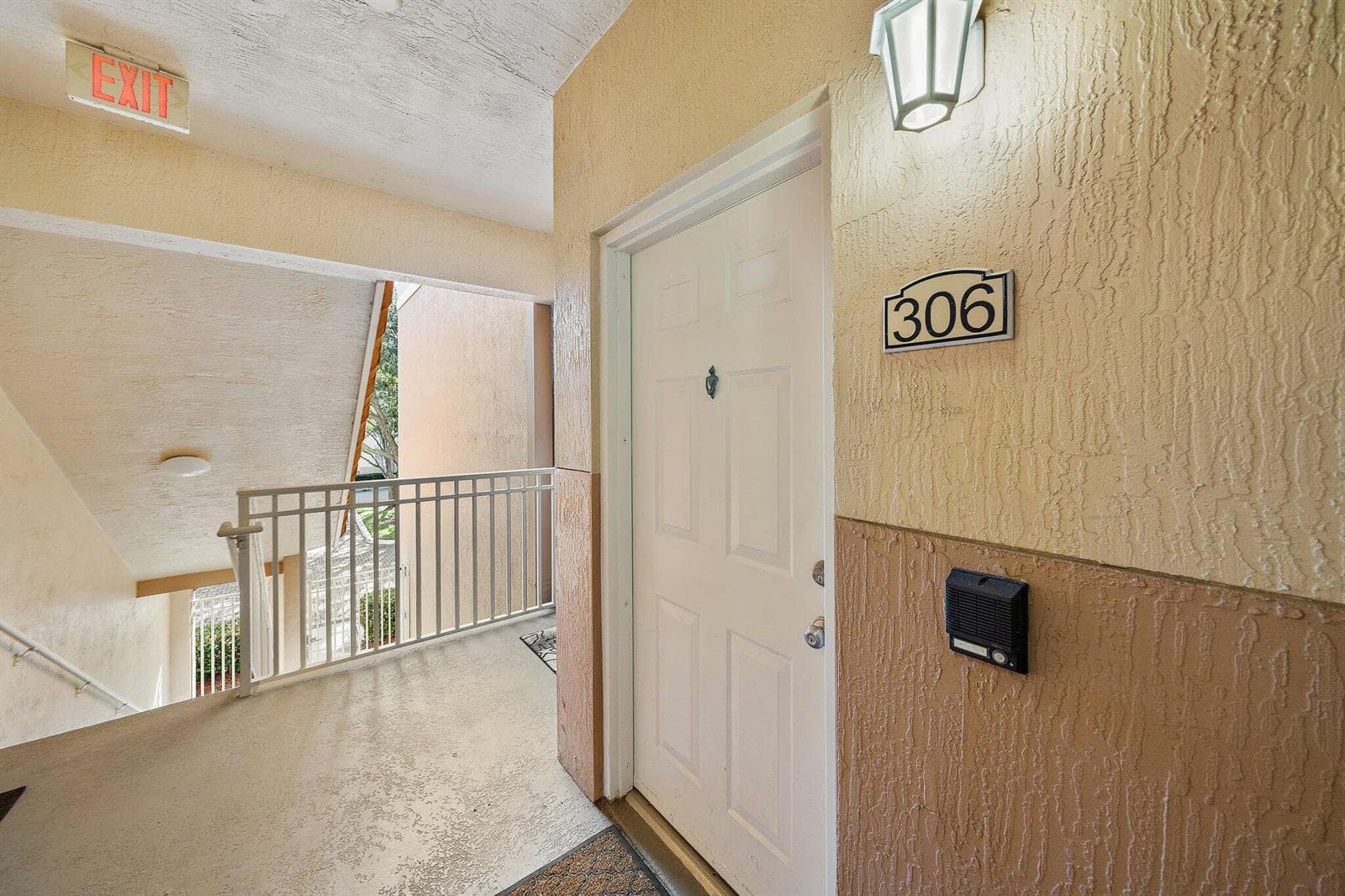 032-11011LegacyLn306-PalmBeachGardens-FL