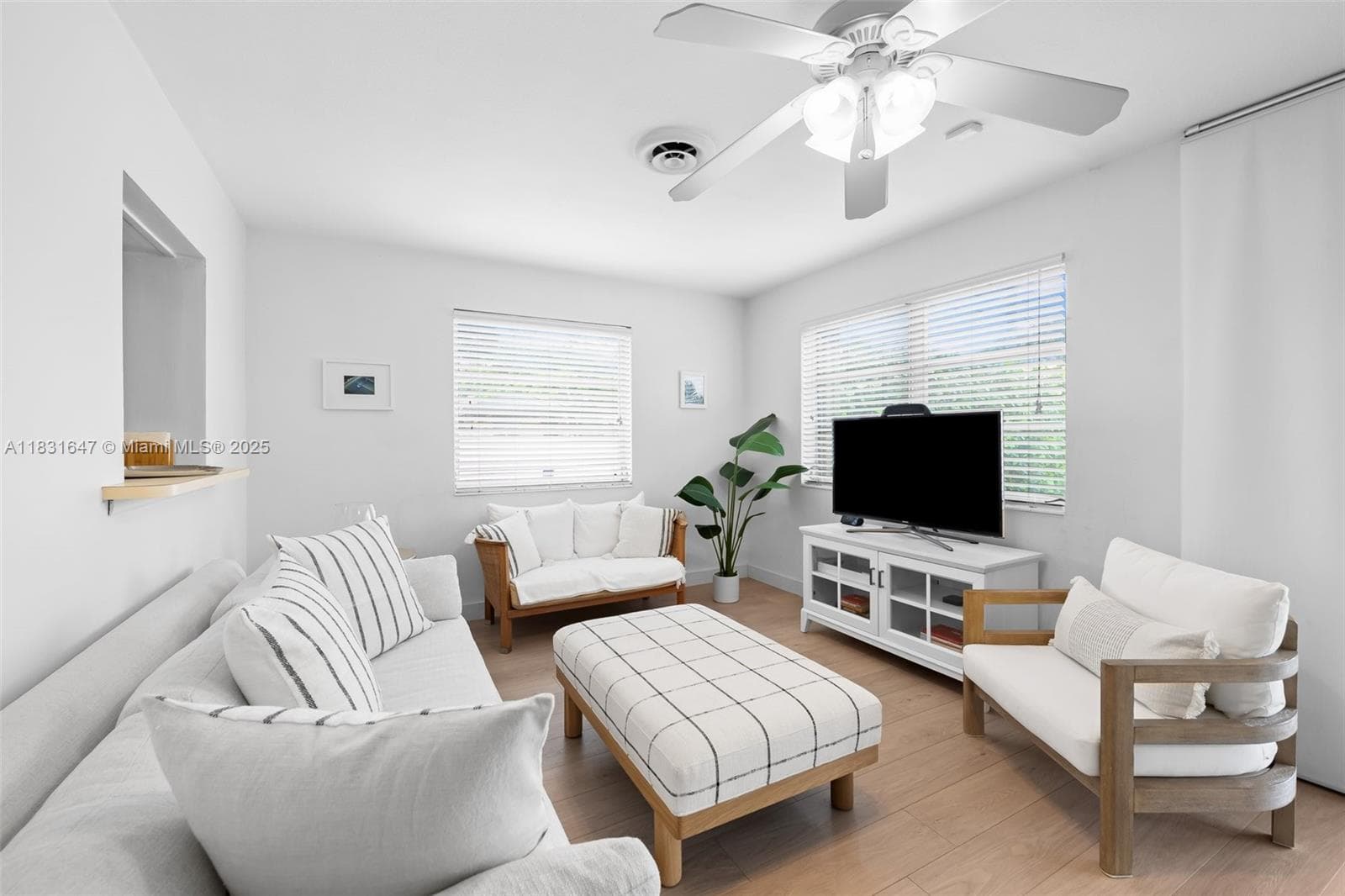 2015 N 37th Ave photo 7