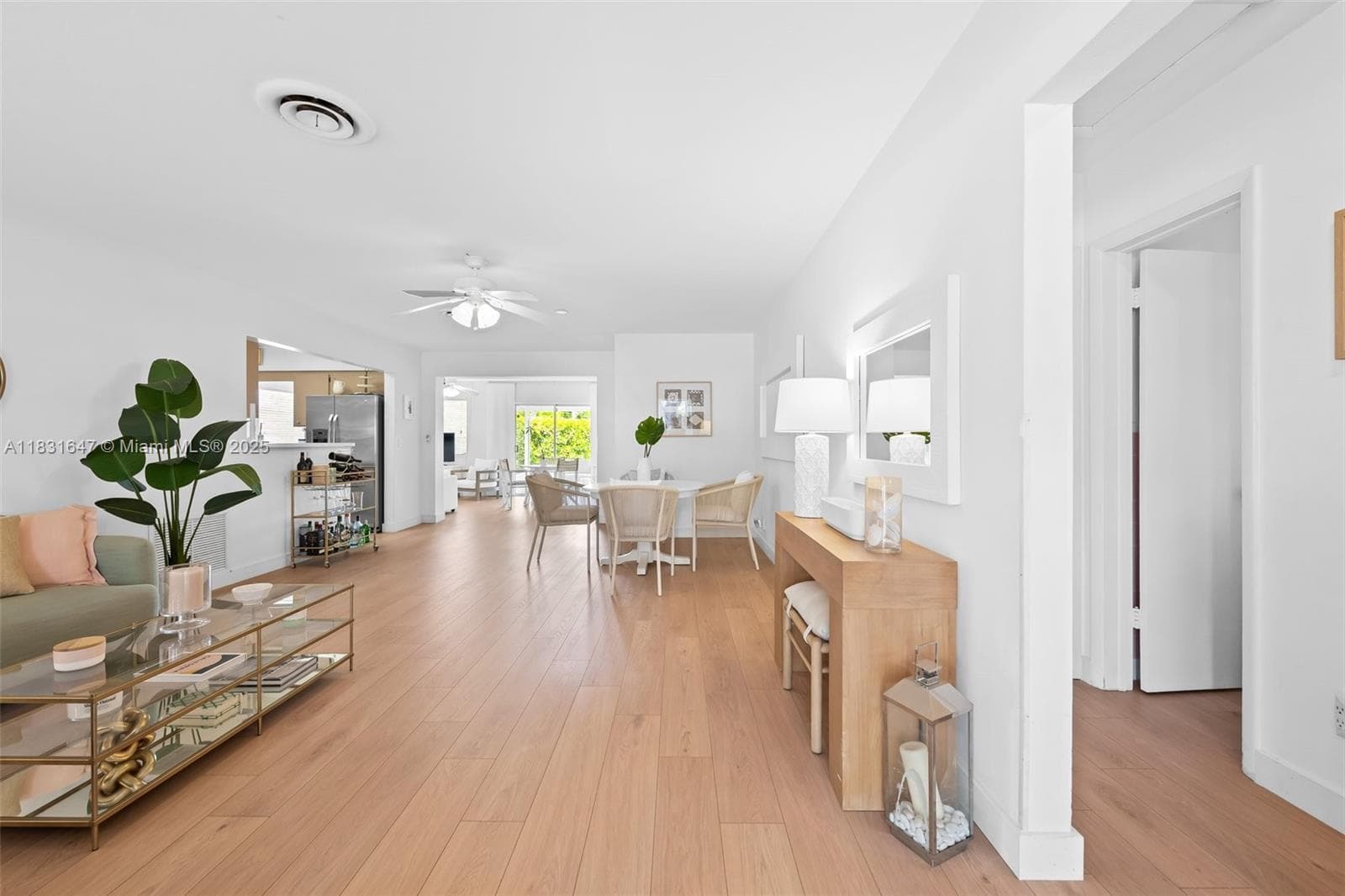 2015 N 37th Ave photo 4