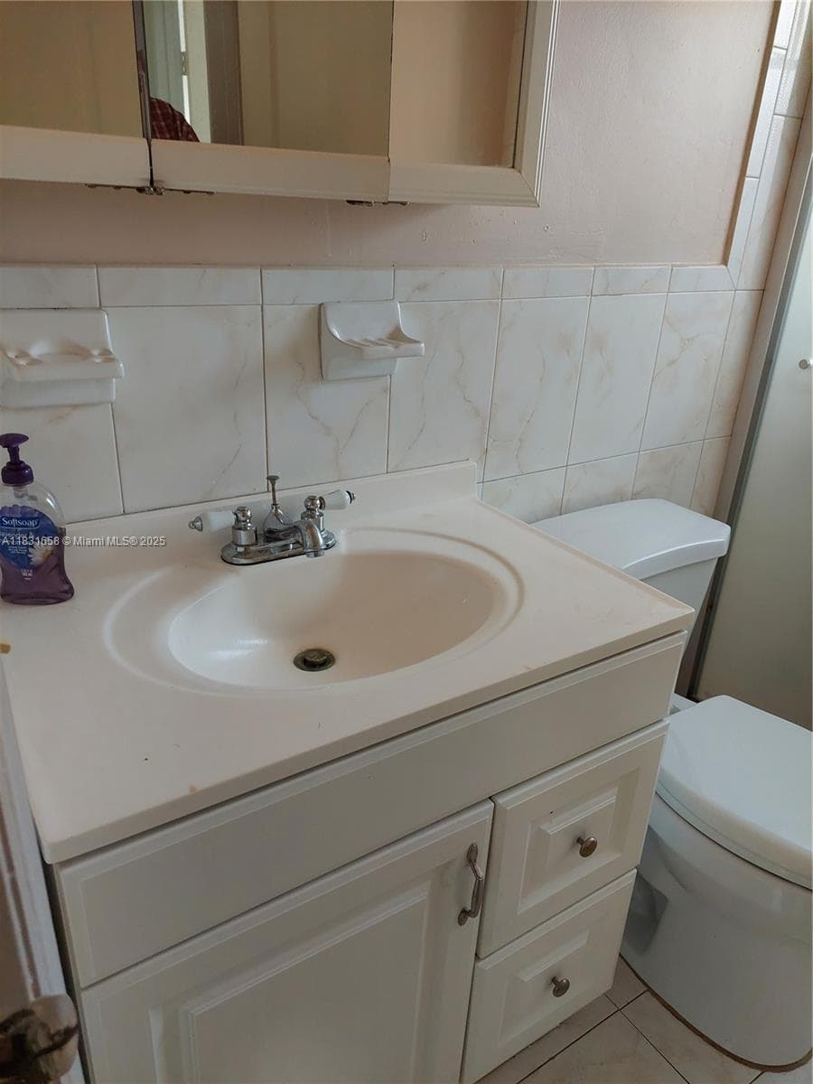 WEST PALM VILLAS III COND · #203 in Hialeah - Photo 8