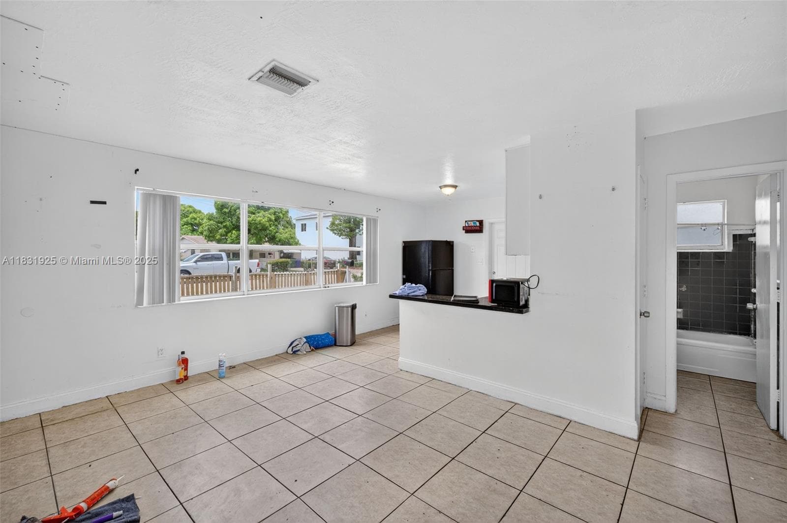2779 NW 9th Pl photo 6
