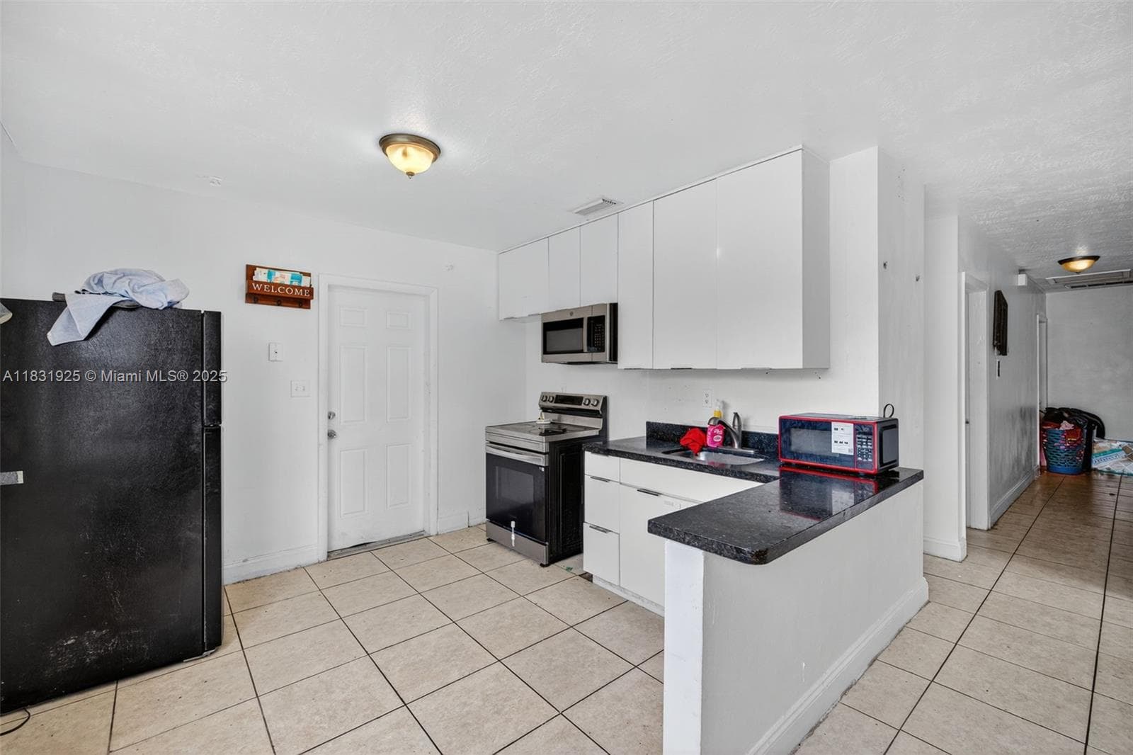 2779 NW 9th Pl photo 9