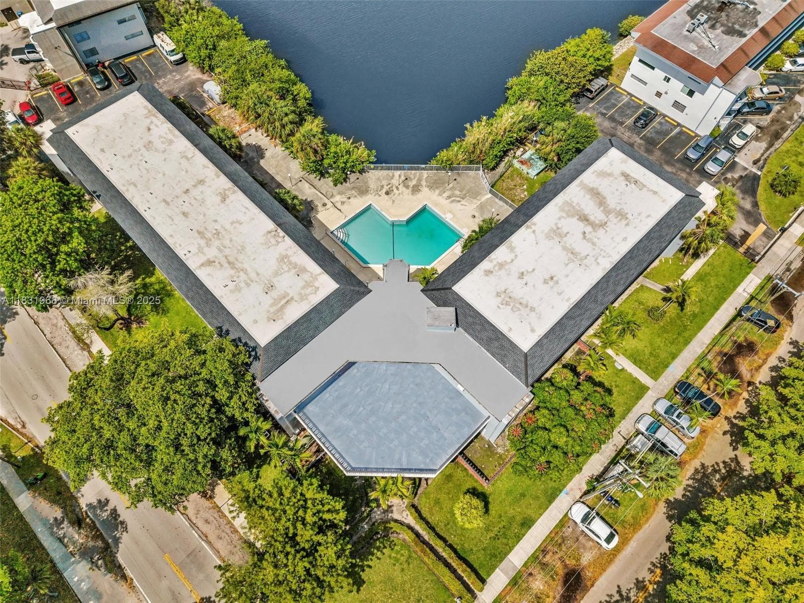 Second Forum Condominium · #C104 in Miami - Photo 29