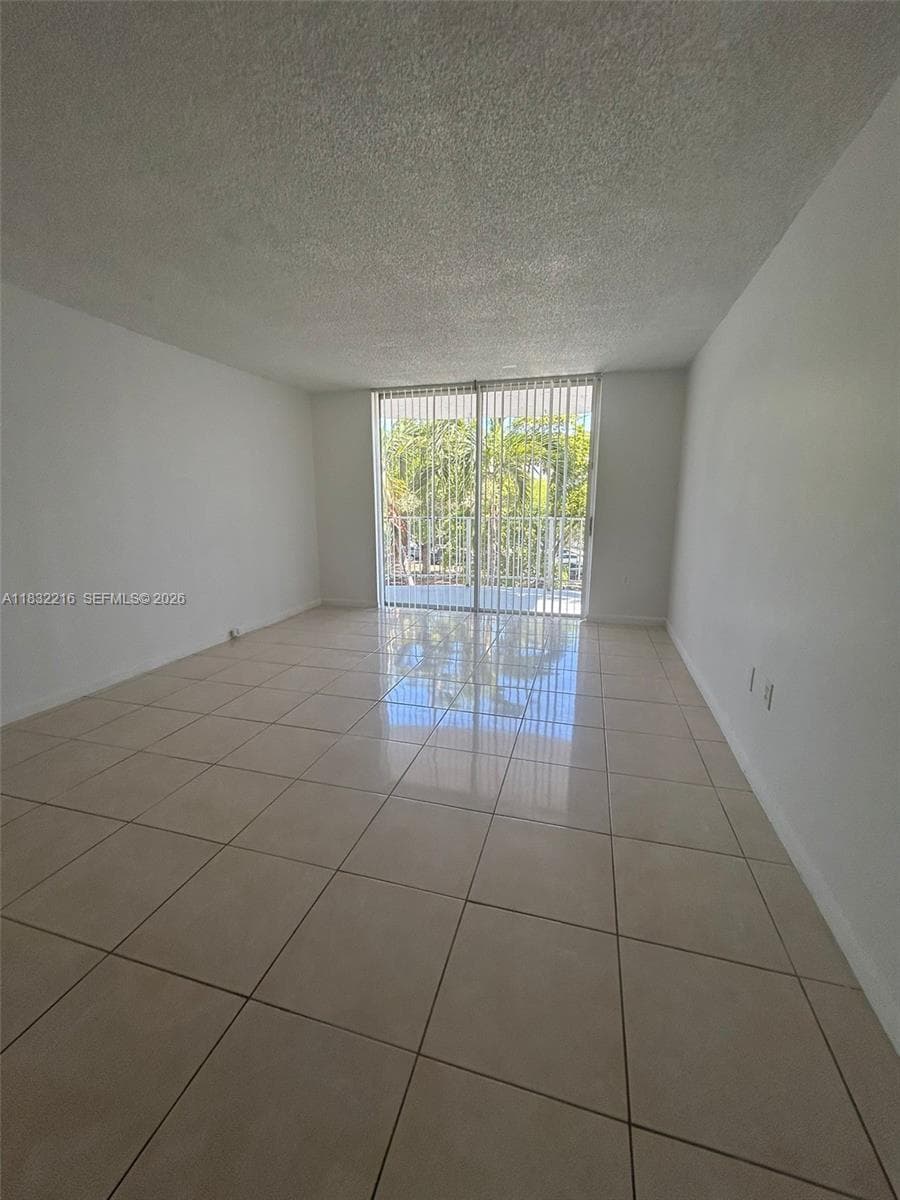 MONTECARLO CONDO · #D-310 in Miami - Photo 4