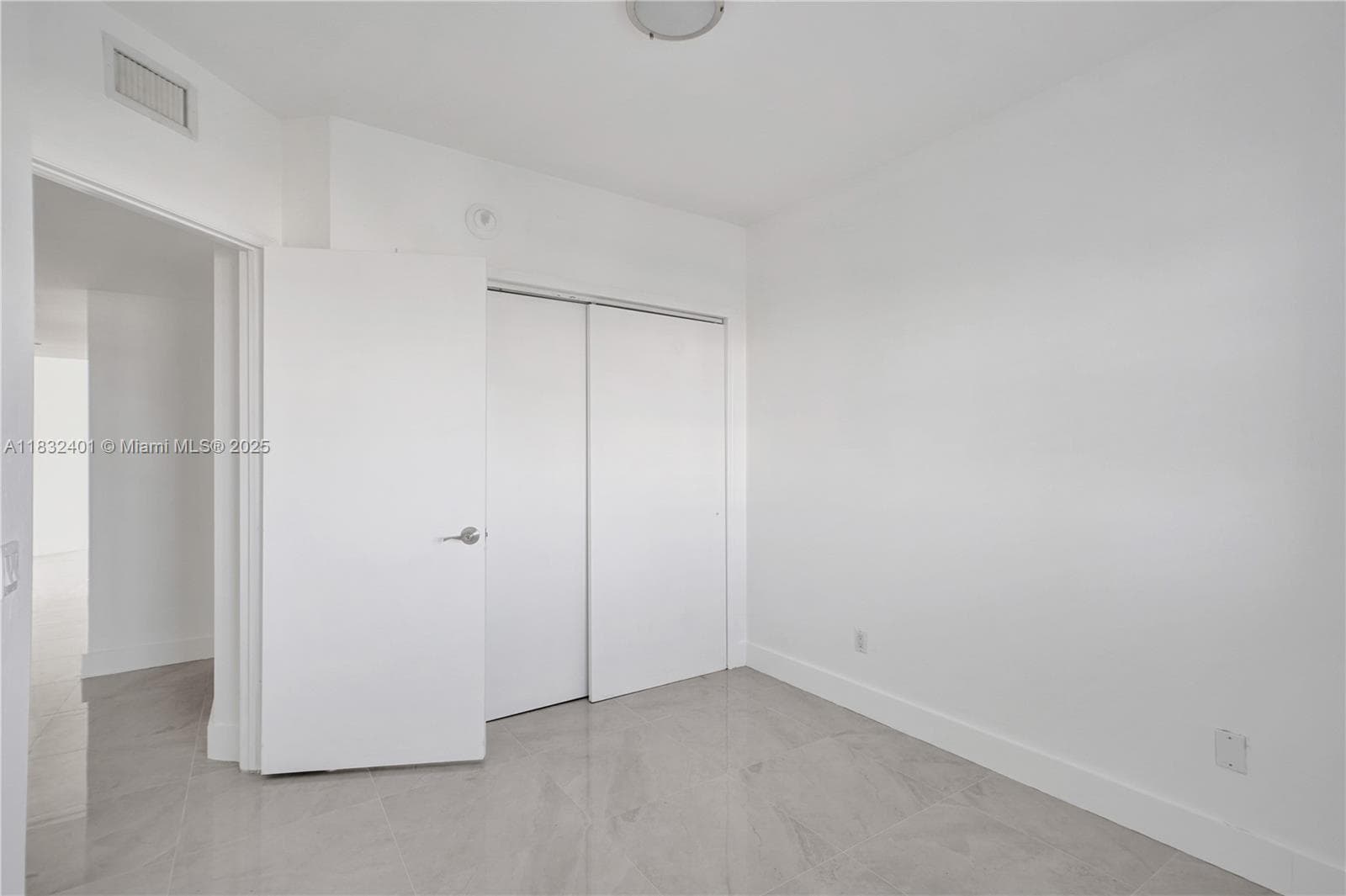 THE OAKS I CONDO · #806 in North Miami - Photo 16