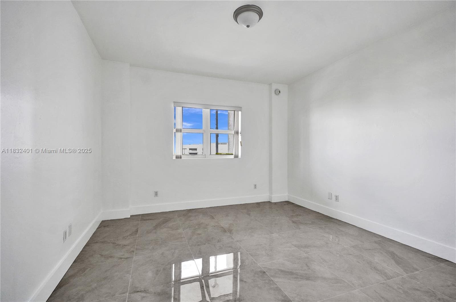 THE OAKS I CONDO · #806 in North Miami - Photo 12