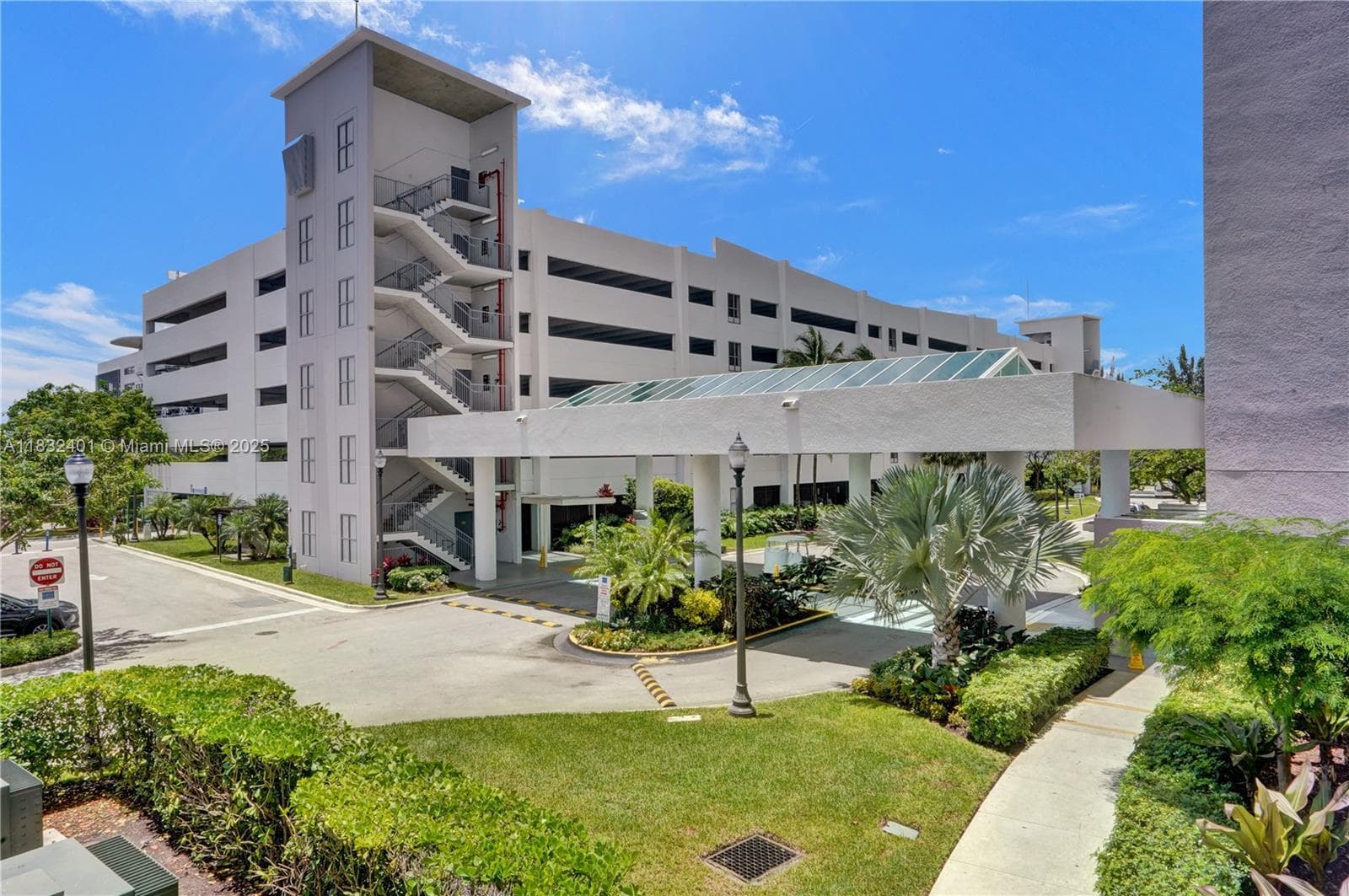 THE OAKS I CONDO · #806 in North Miami - Photo 51