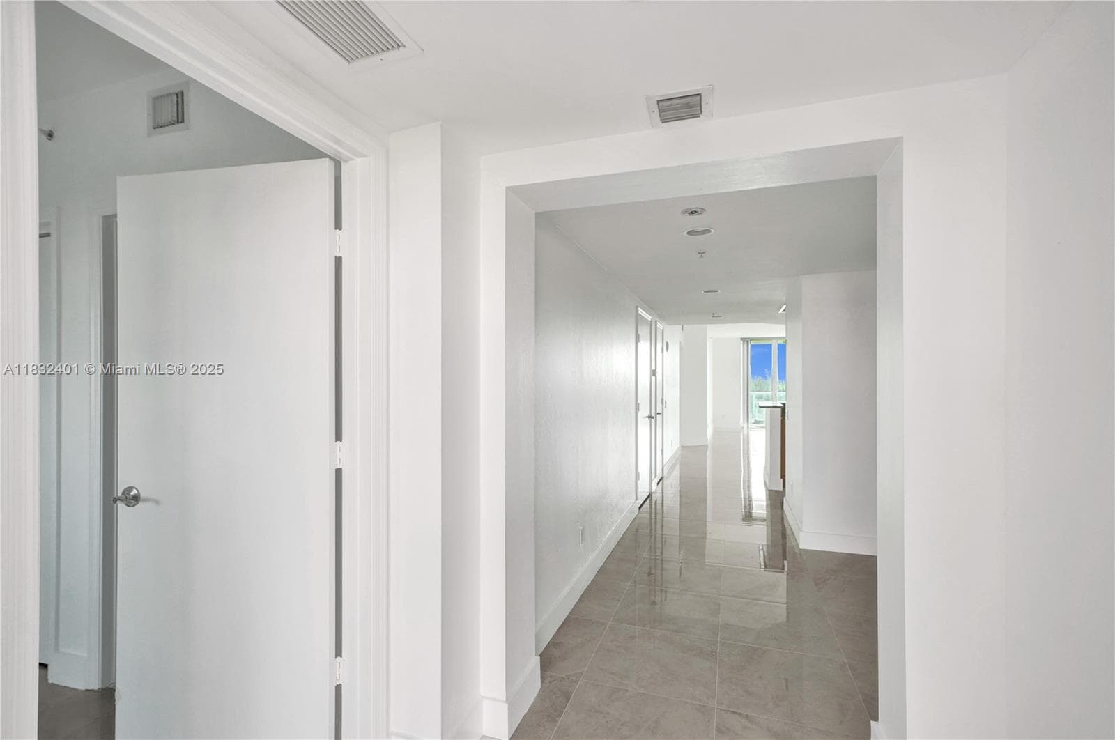 THE OAKS I CONDO · #806 in North Miami - Photo 4