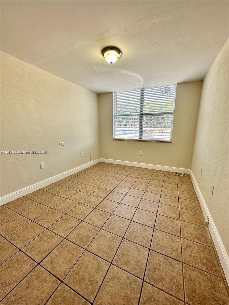 BAYVIEW PALMS CONDO · #105 in North Miami - Photo 4