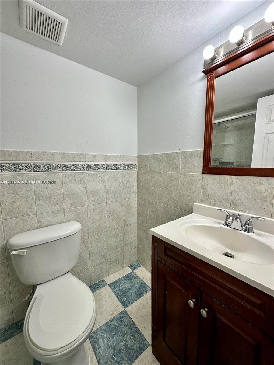 BAYVIEW PALMS CONDO · #105 in North Miami - Photo 8