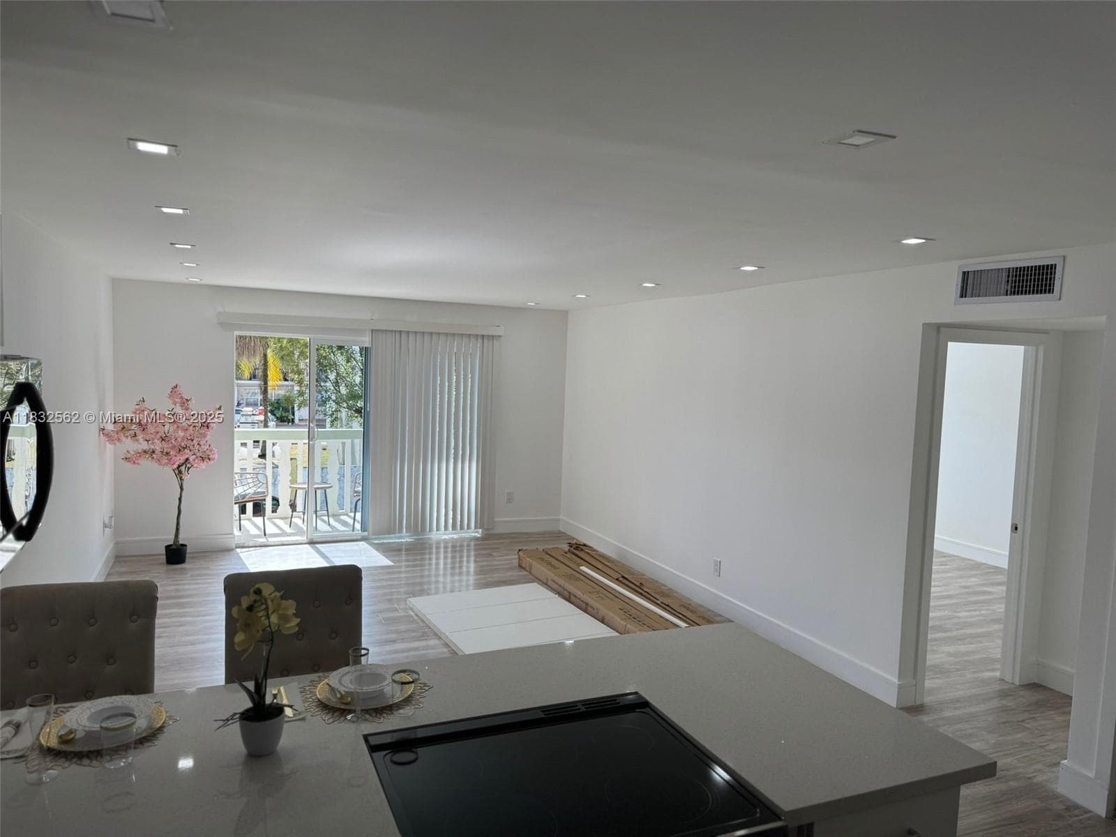 OLA CONDO · #C210 in Miami - Photo 4