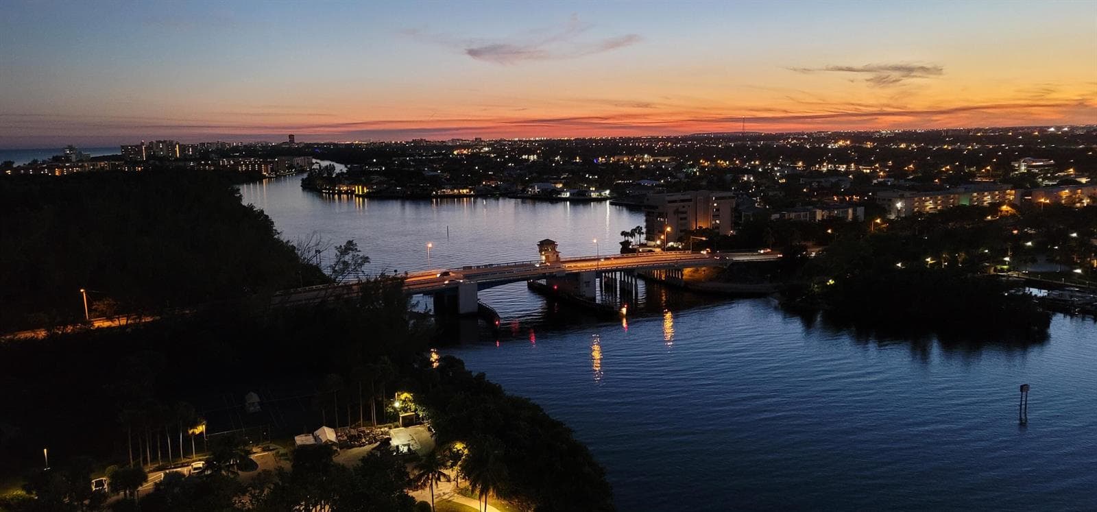 WEST VIEW: SUNSET INTRACOASTAL