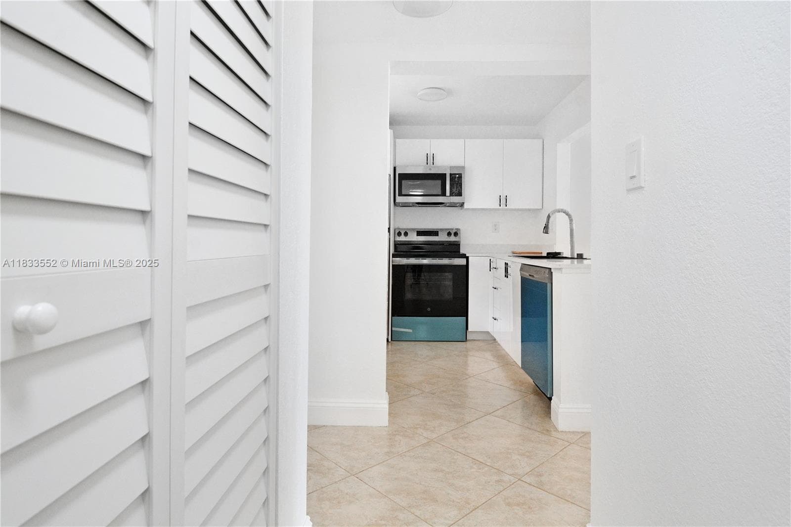 DELPHI TOWERS · #704 in Pompano Beach - Photo 2