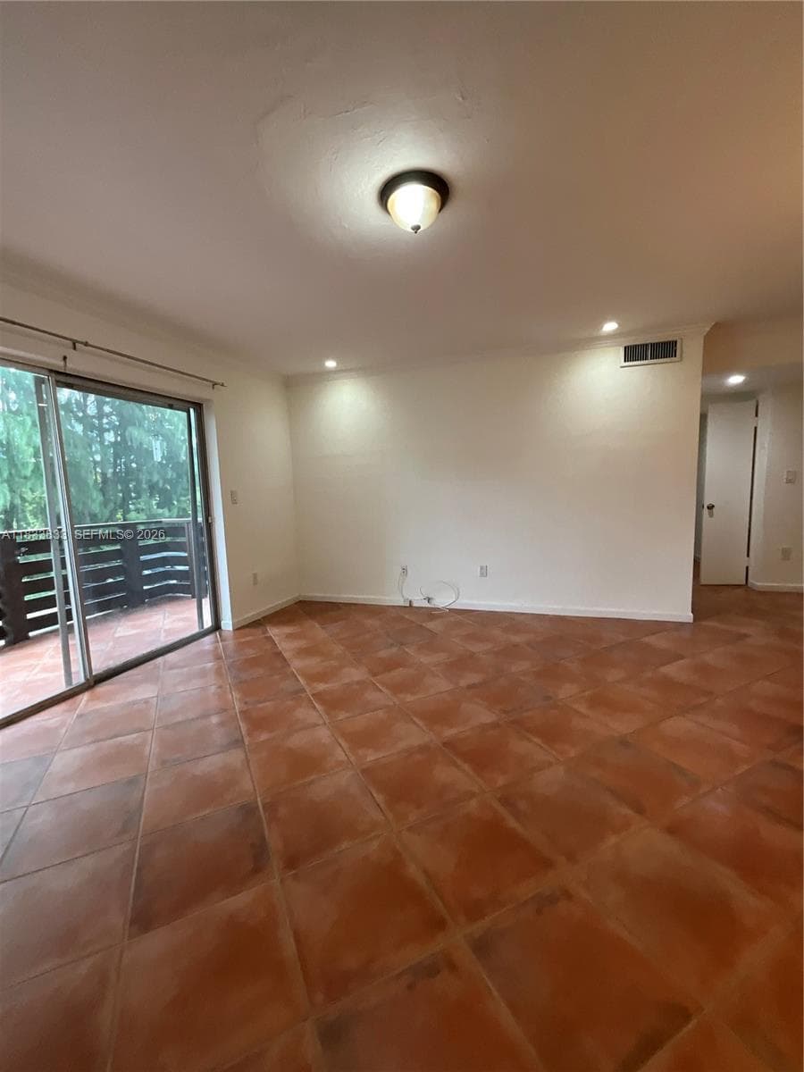 DADELAND CAPRI CONDO · #C201 in Miami - Photo 6