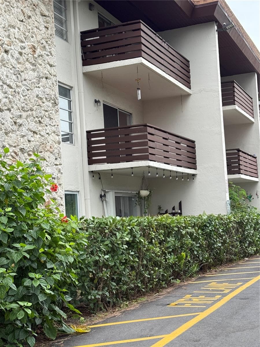 DADELAND CAPRI CONDO · #C201 in Miami - Photo 32