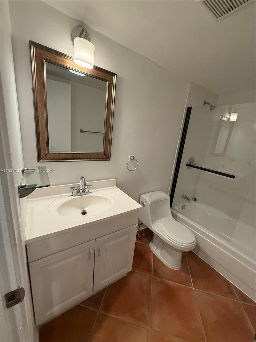 DADELAND CAPRI CONDO · #C201 in Miami - Photo 34