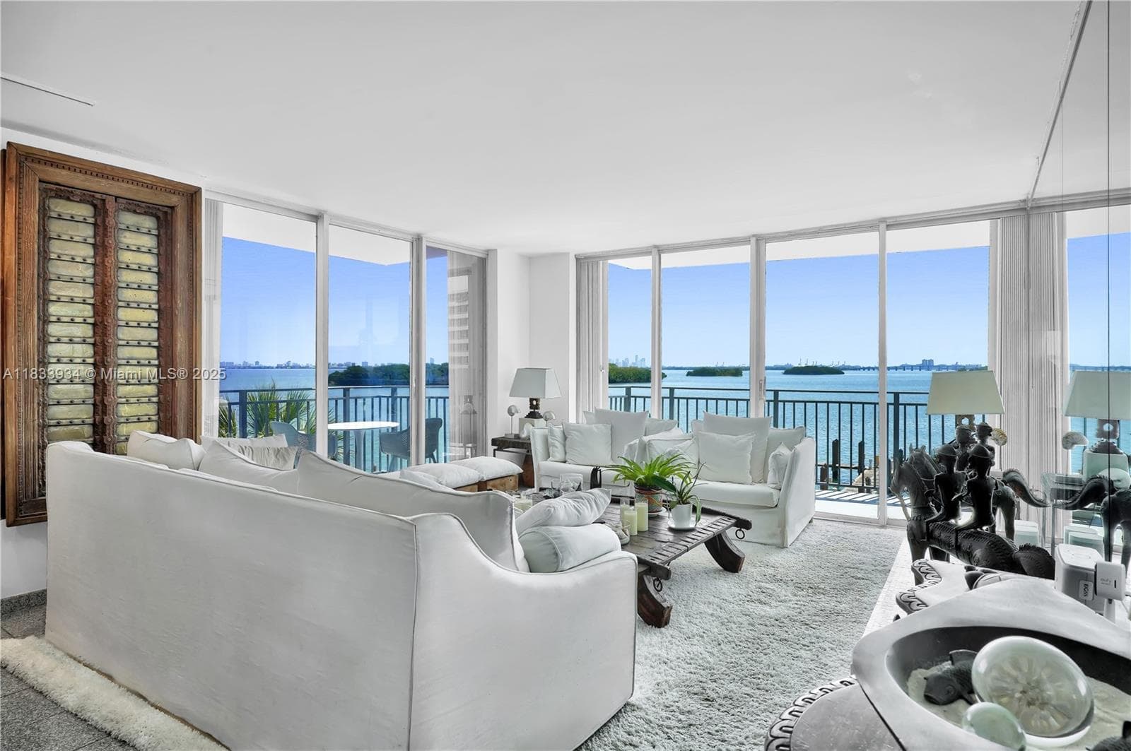 Palm Bay Condominium · #4I in Miami - Photo 3