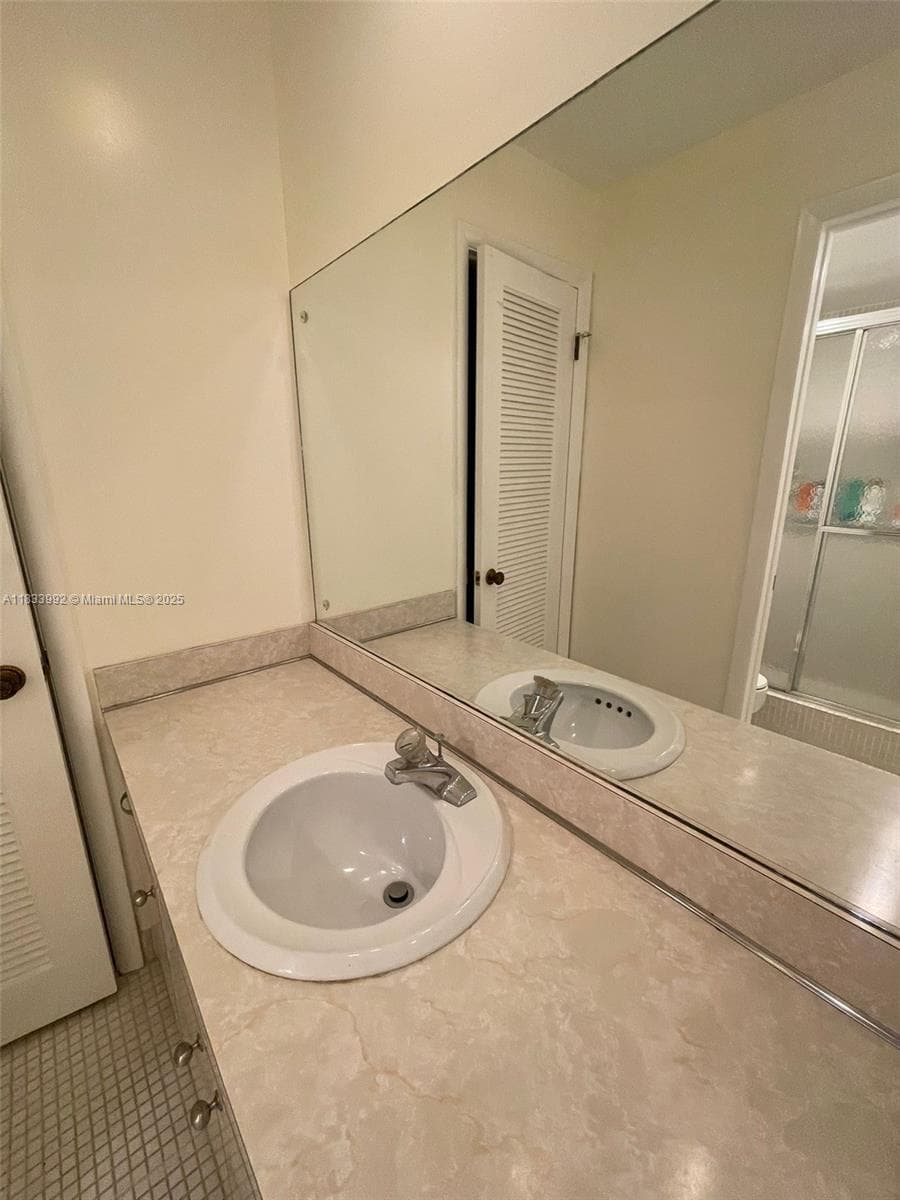 Fairview · #32 in Hollywood - Photo 12