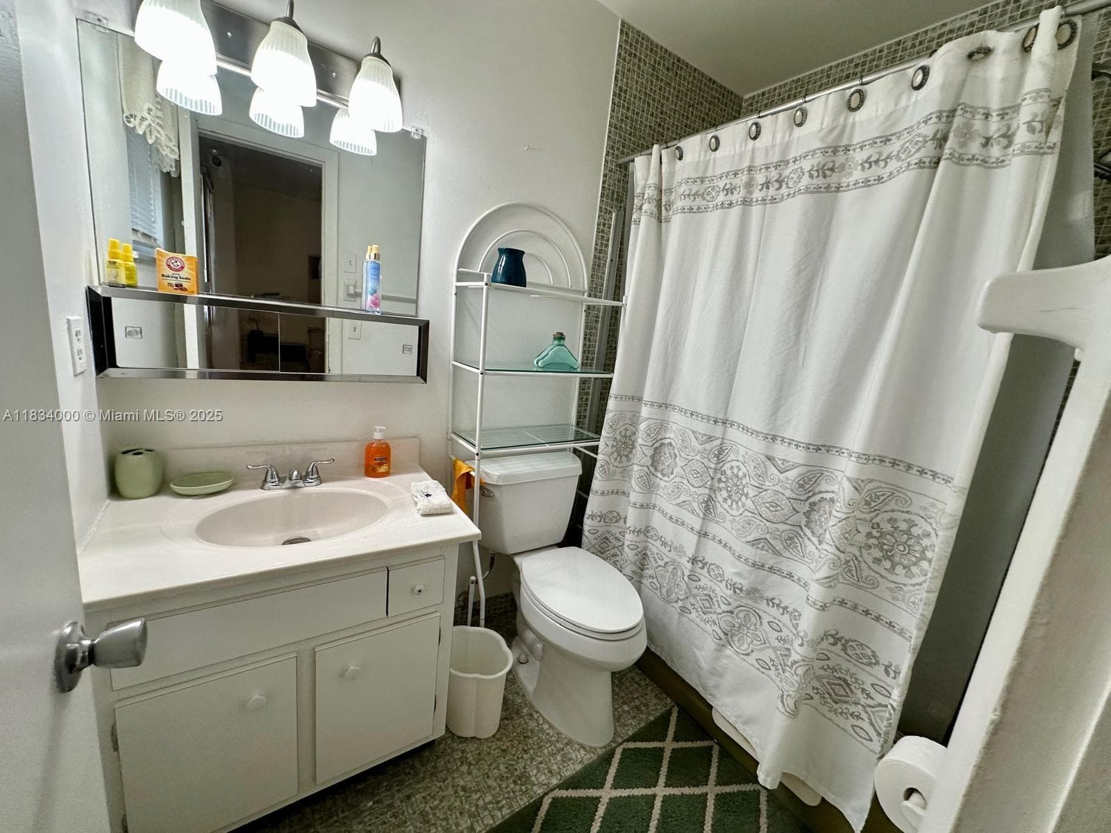 BEVERLY HILLS CONDO · #N318 in Hollywood - Photo 4
