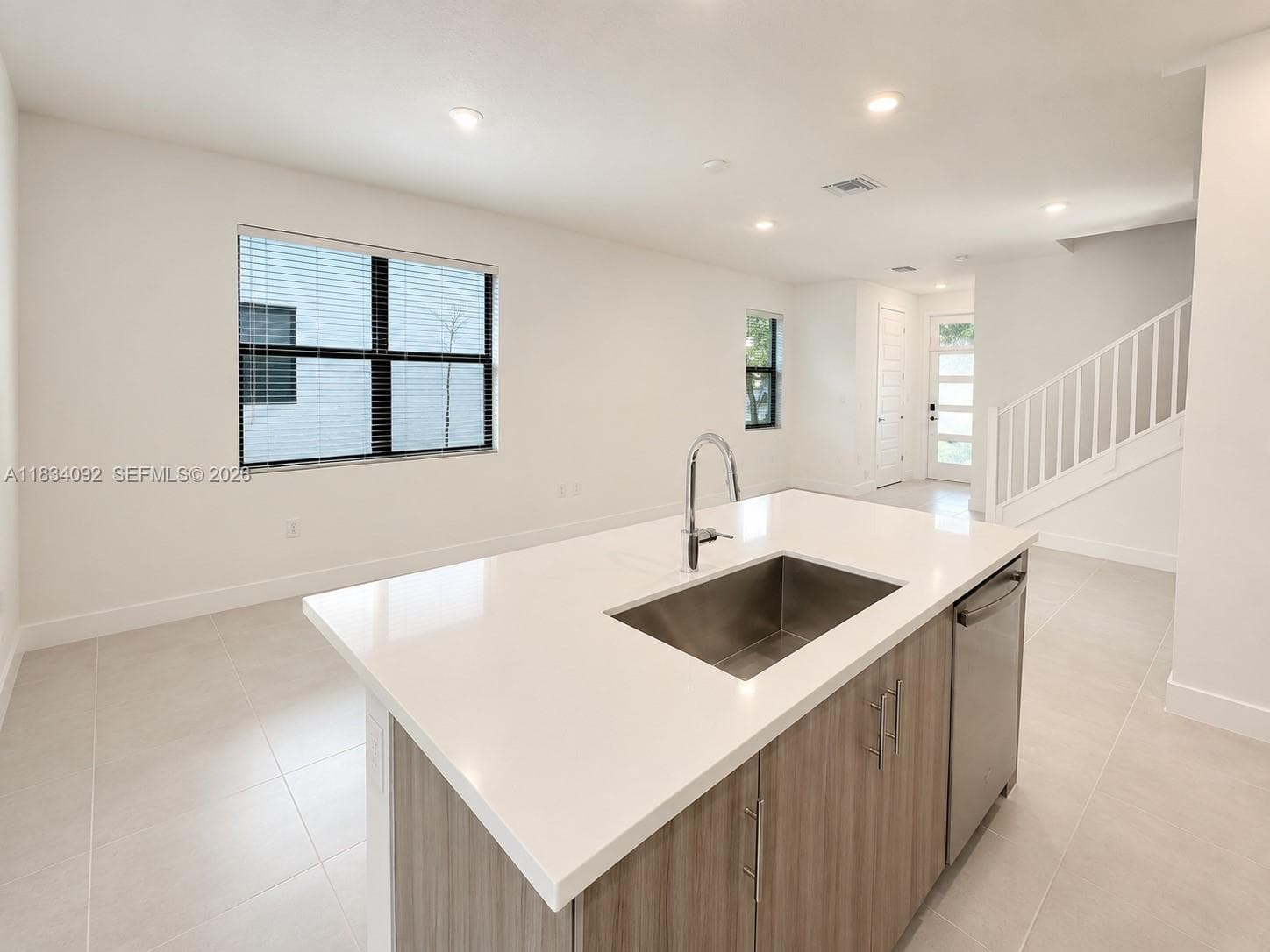 15842 NW 91 Ct #15842 photo 2