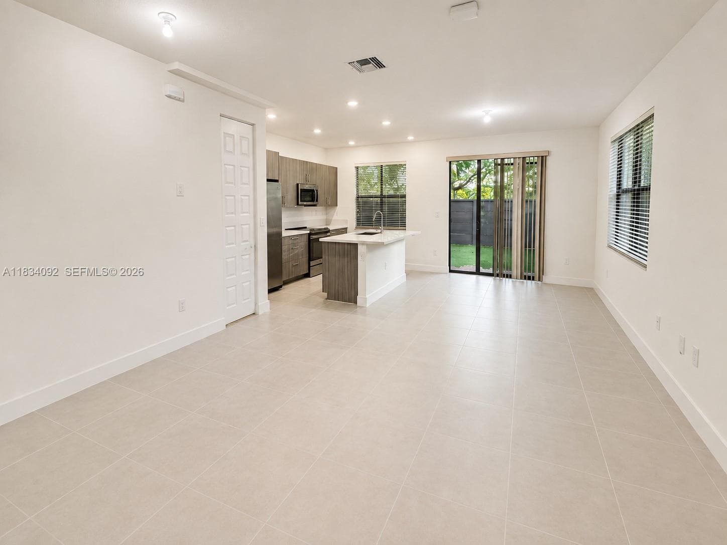 15842 NW 91 Ct #15842 photo 3