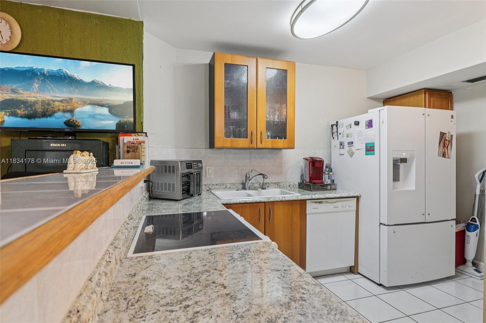 HILLCREST EAST · #303 in Hollywood - Photo 12