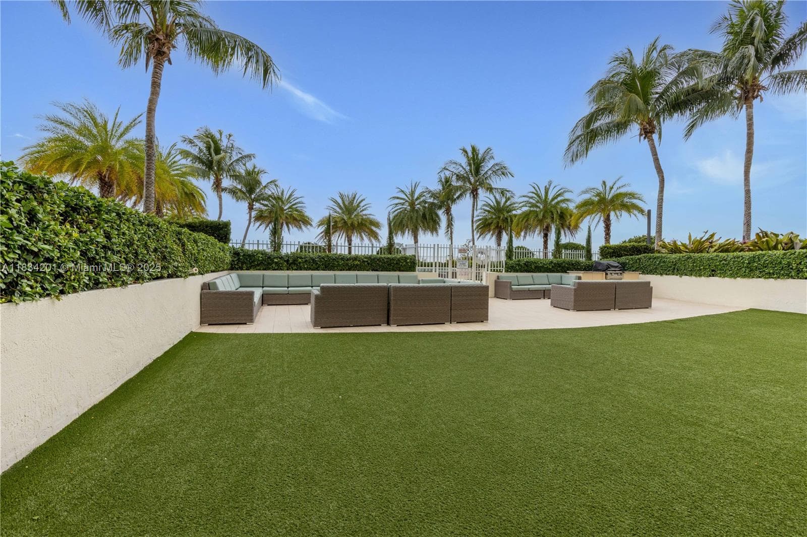 THE ASTON CONDO · #513 in Miami - Photo 23