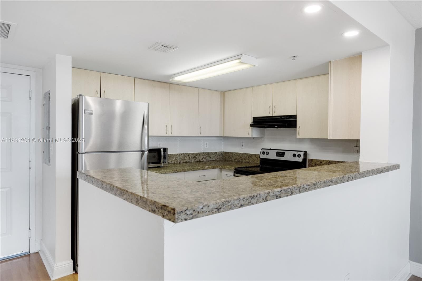THE ASTON CONDO · #513 in Miami - Photo 9