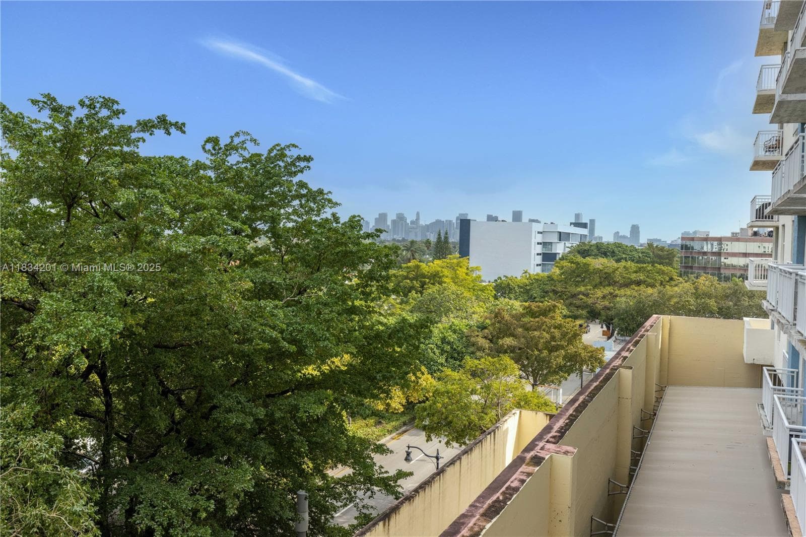 THE ASTON CONDO · #513 in Miami - Photo 21