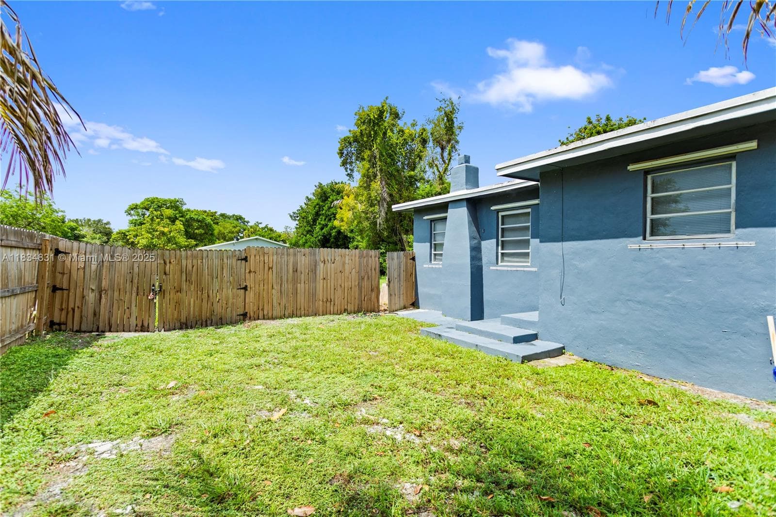 5734 Mckinley St photo 10