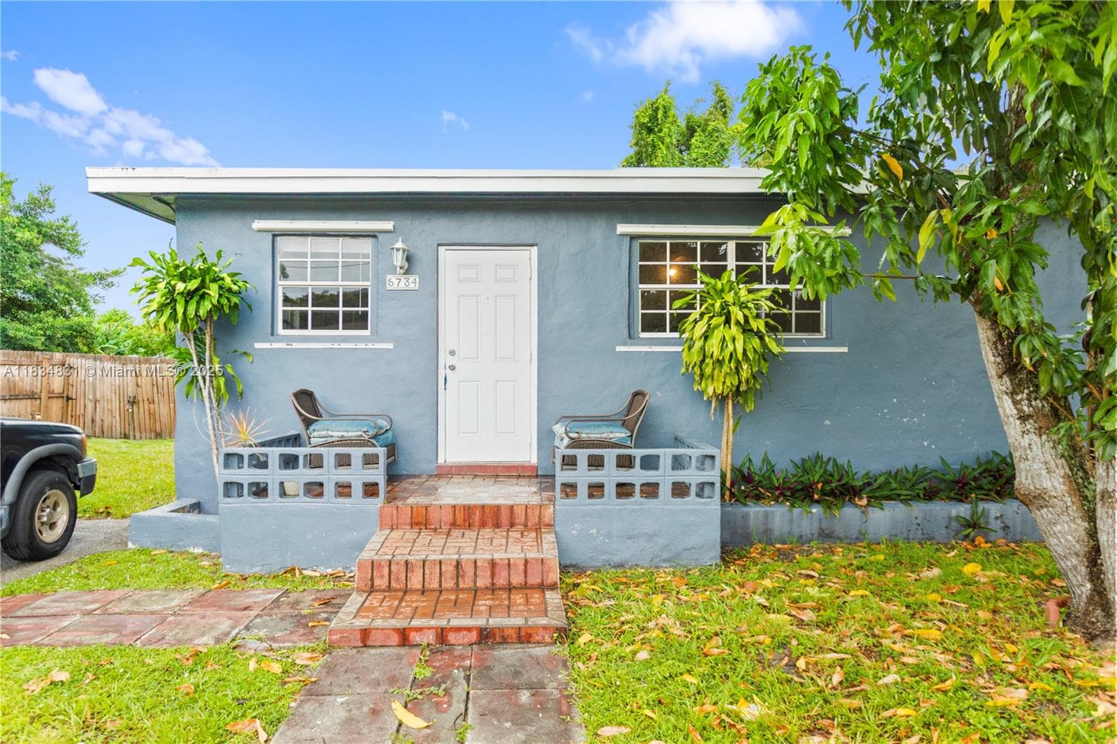 5734 Mckinley St photo 4