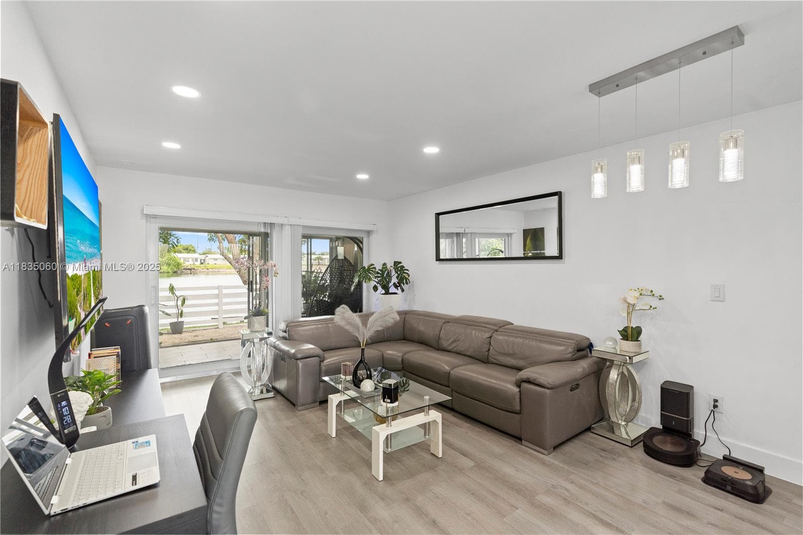 2418 NW 52nd St photo 1