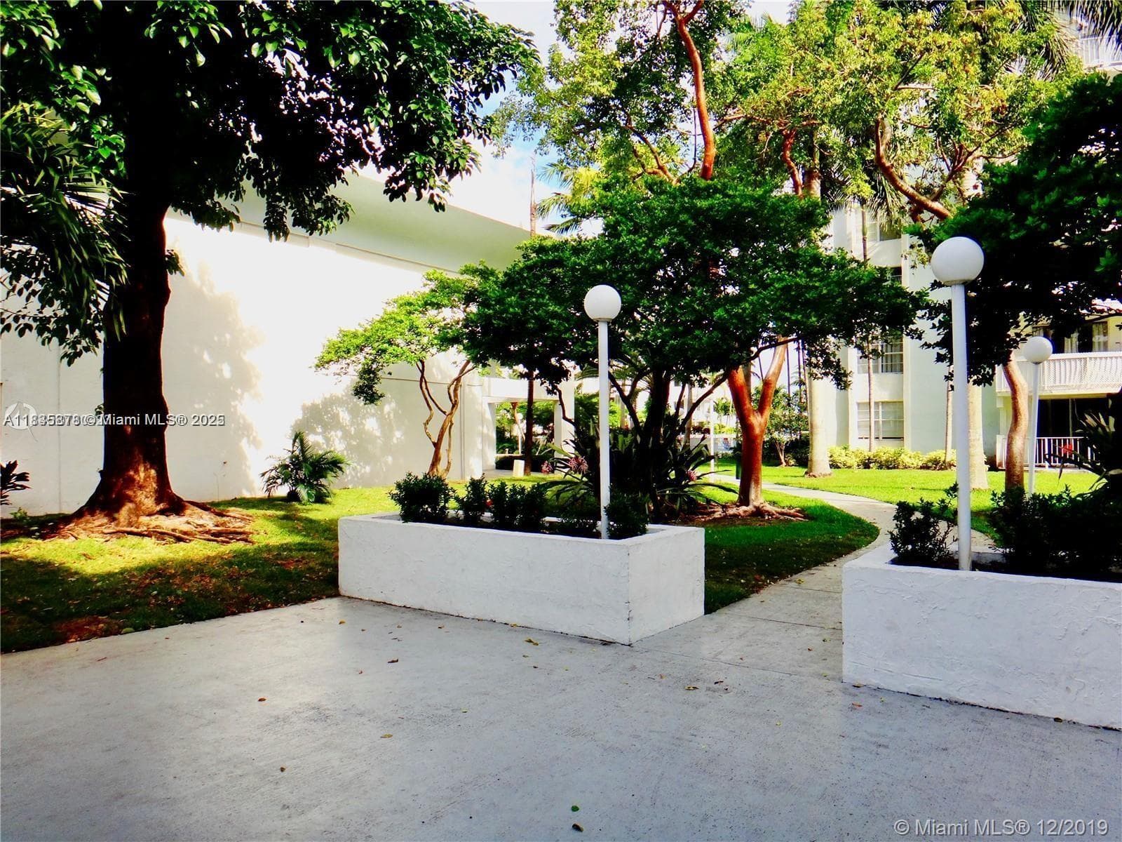 MONTECARLO CONDO · #404 in Miami - Photo 8