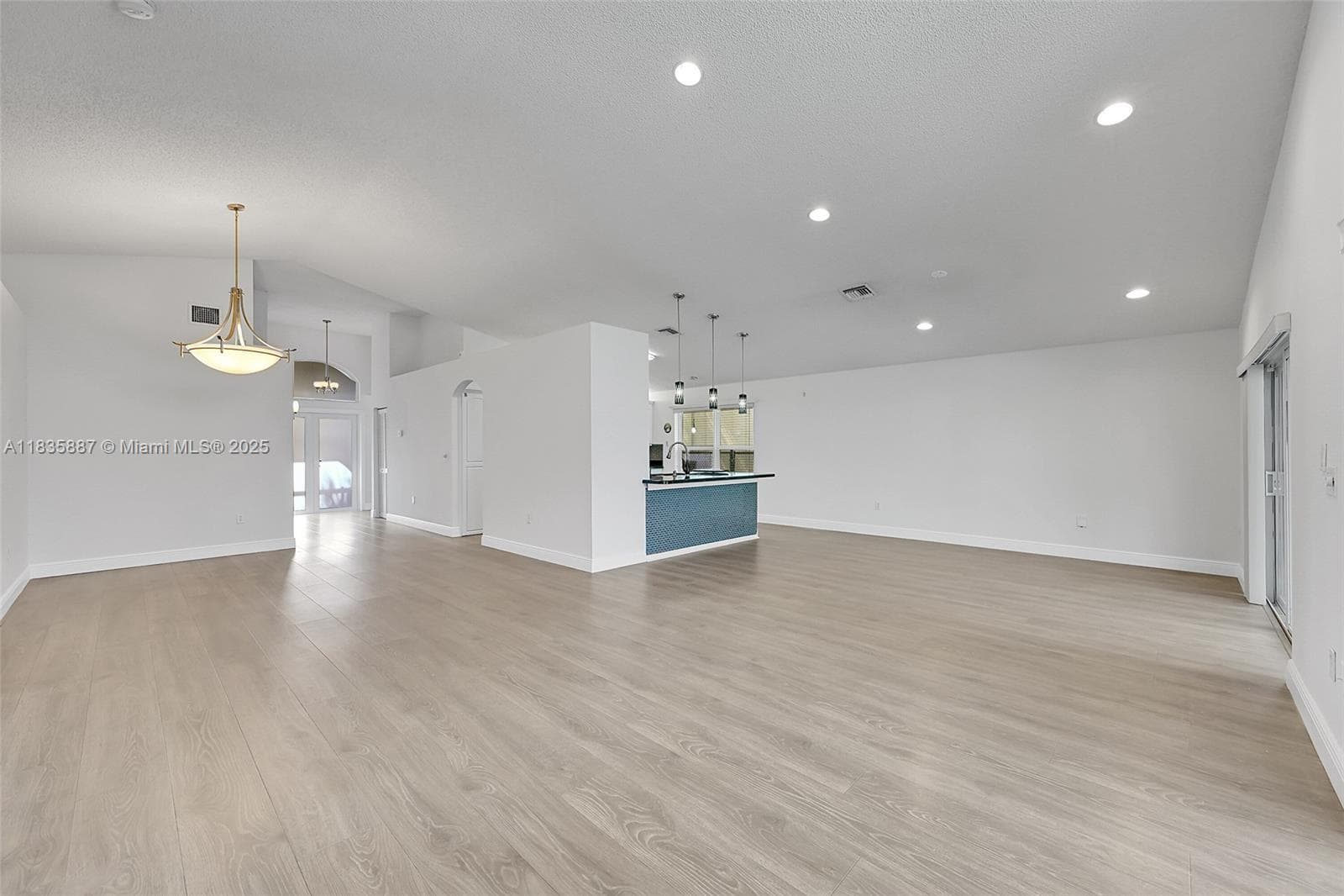 5382 NW 120th Ave photo 6